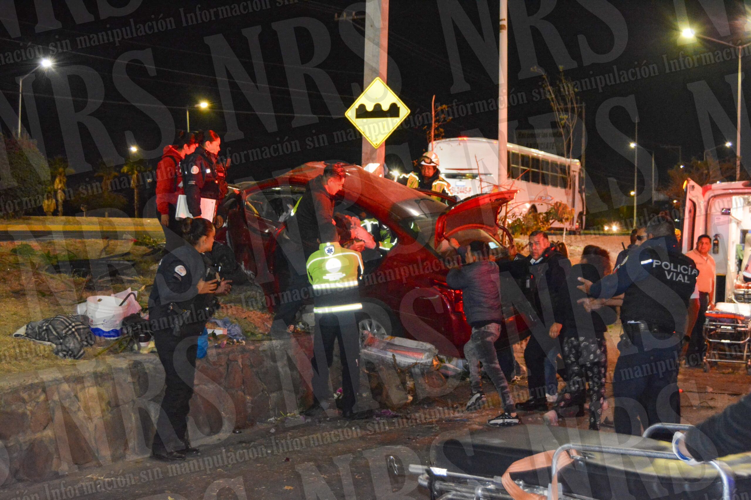 Grave accidente vial en León deja a un hombre herido de gravedad .