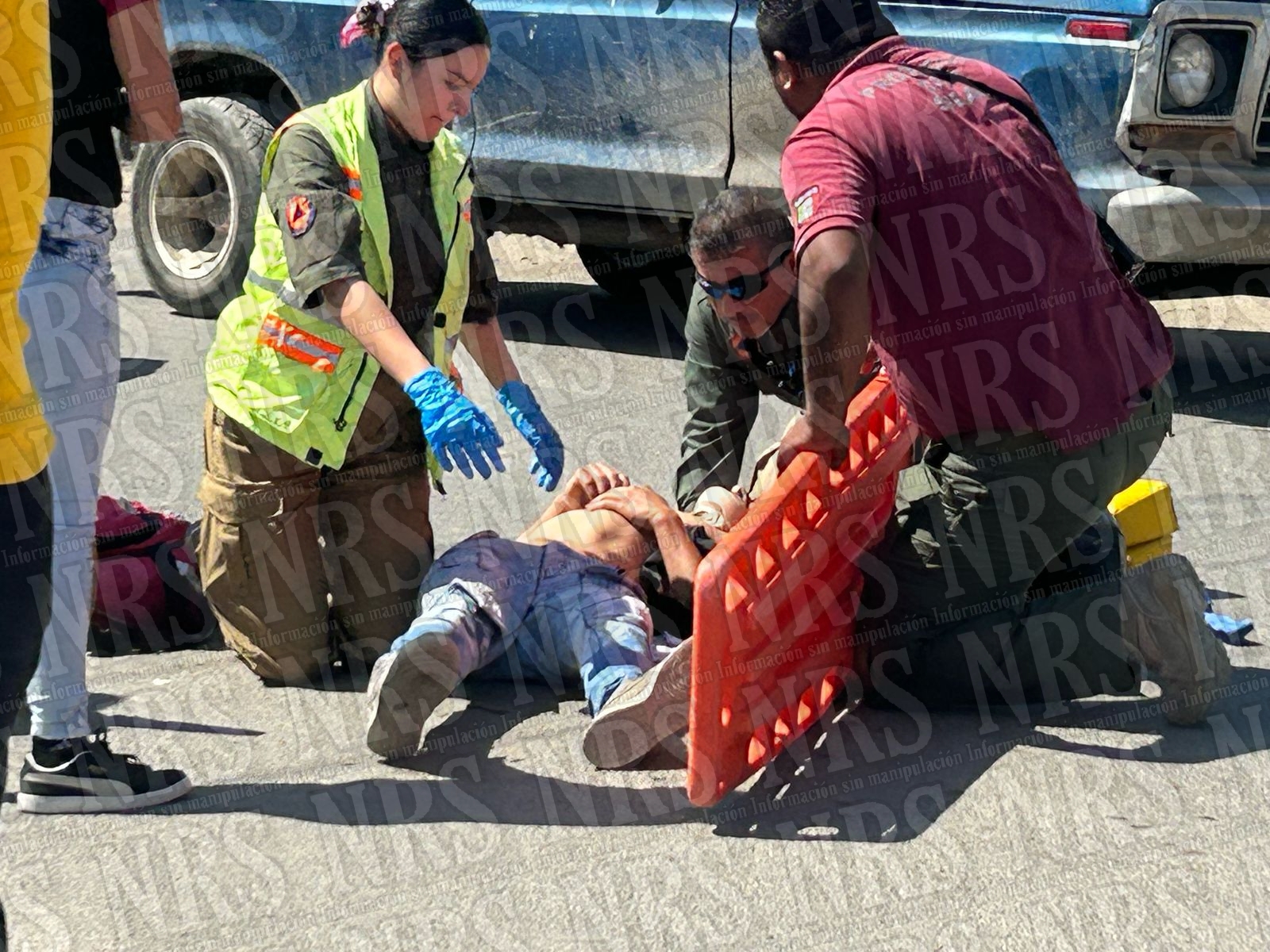 Choque frontal entre motociclistas en la carretera Silao-Bajío de Bonillas; uno huye y otro es hospitalizado