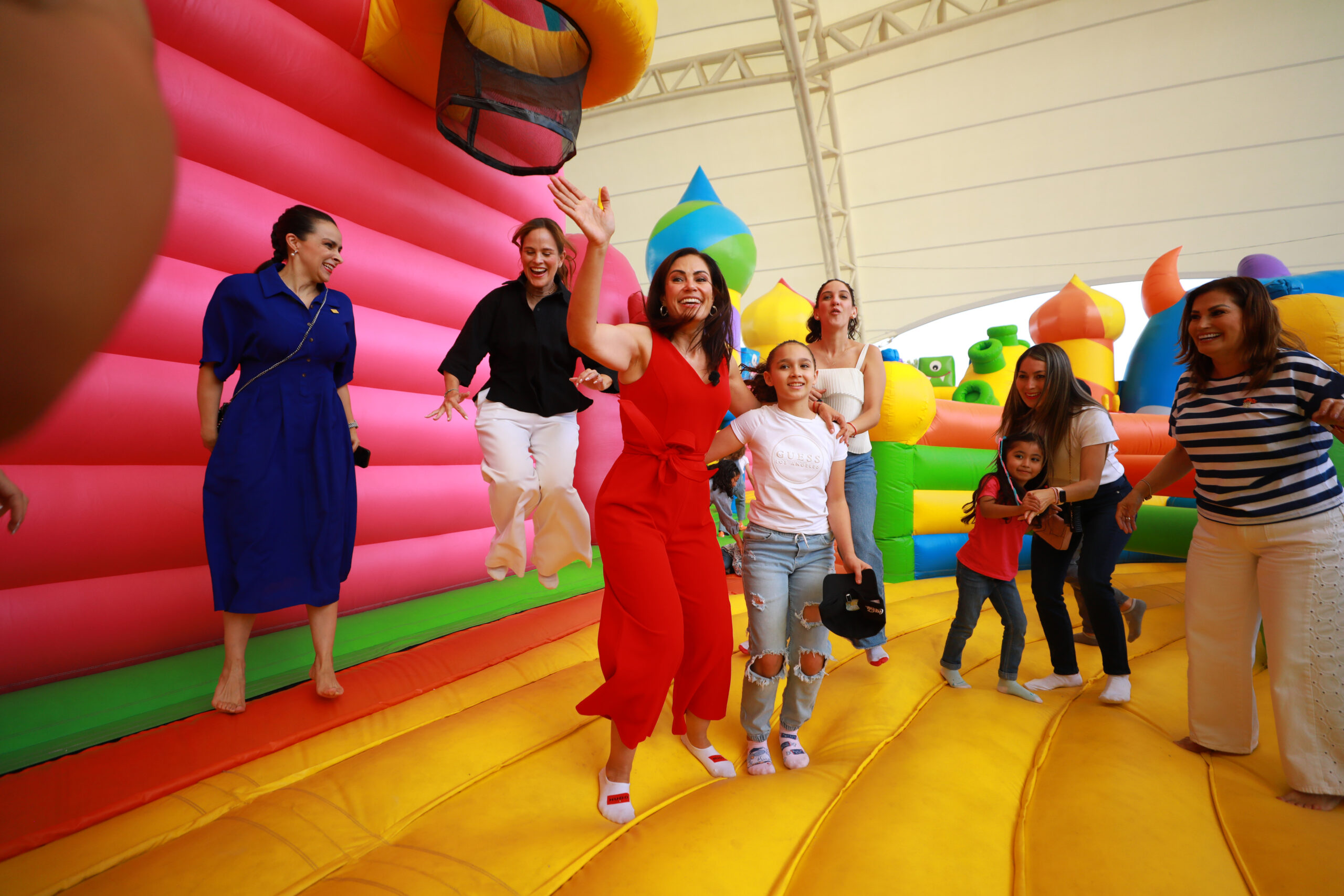 ARRANCA FESTIVAL VIVE VERANO LEÓN 2025, CON DIVERSIÓN PARA TODAS LAS FAMILIAS