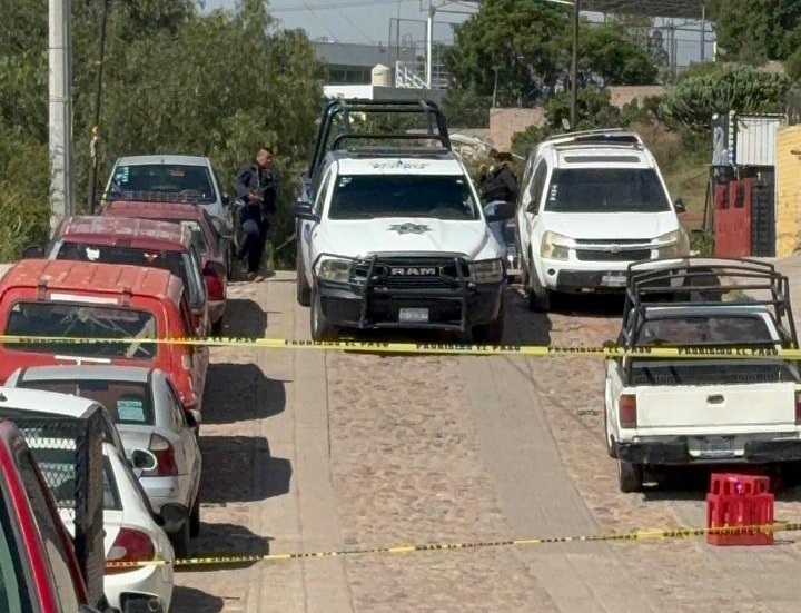 SANTA FE KLAN HABLÓ DE UN “ATAQUE ARMADO”, PERO OMITIÓ LA AGRESIÓN A POLICÍAS Y EL ROBO DE UN ARMA OFICIAL