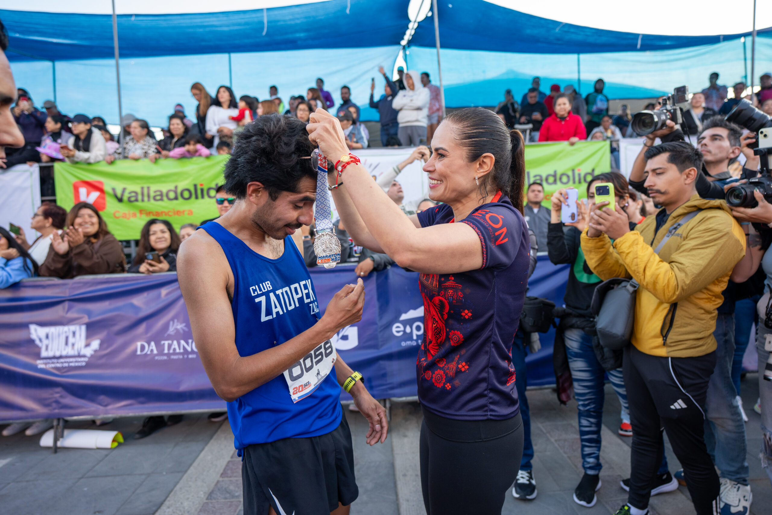 MEXICANOS DOMINAN EL MARATÓN LEÓN 450