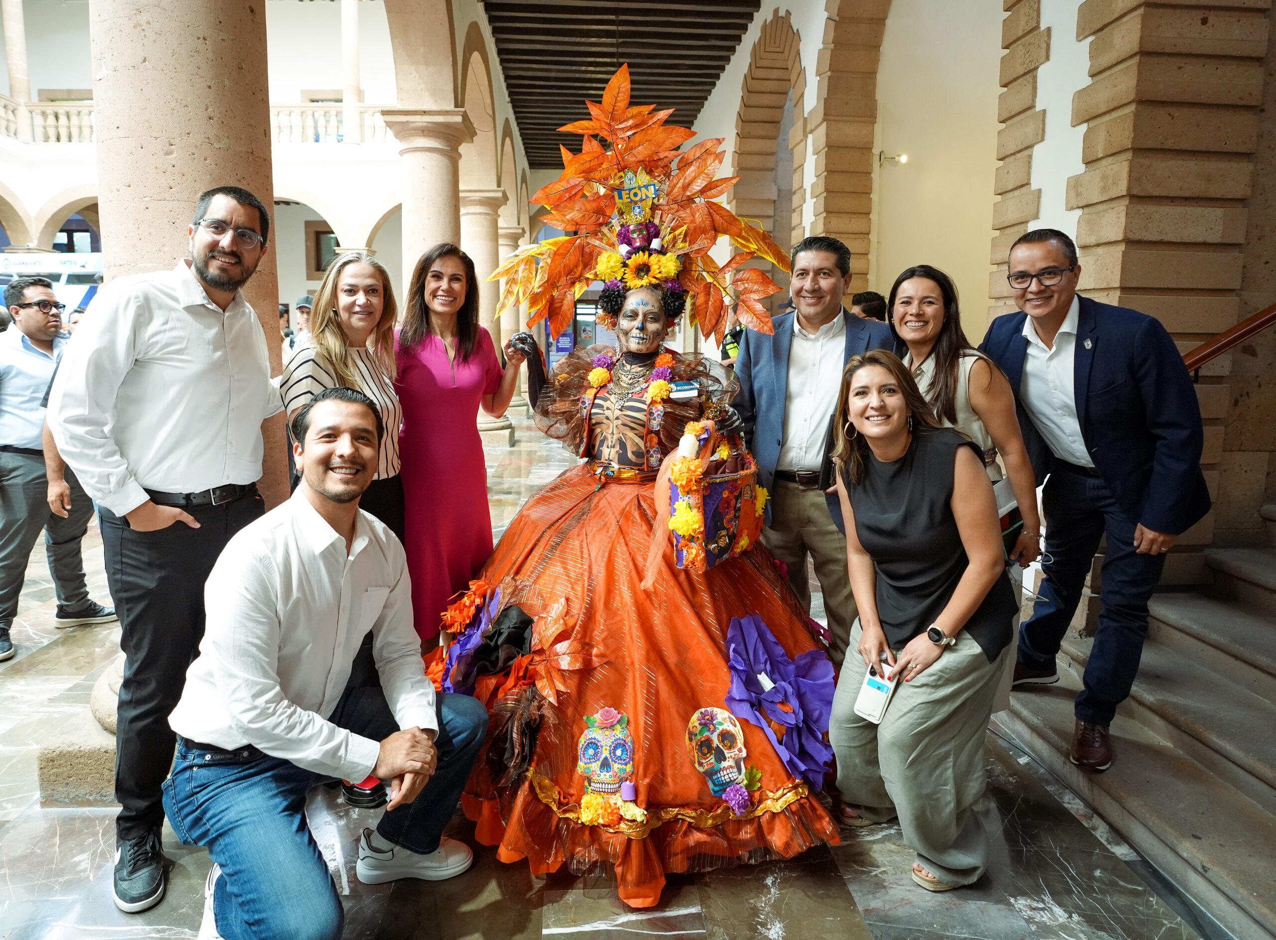 ALCALDESA ALE GUTIÉRREZ ANUNCIA NUEVAS ACTIVIDADES PARA EL FESTIVAL DE LA MUERTE EN LEÓN